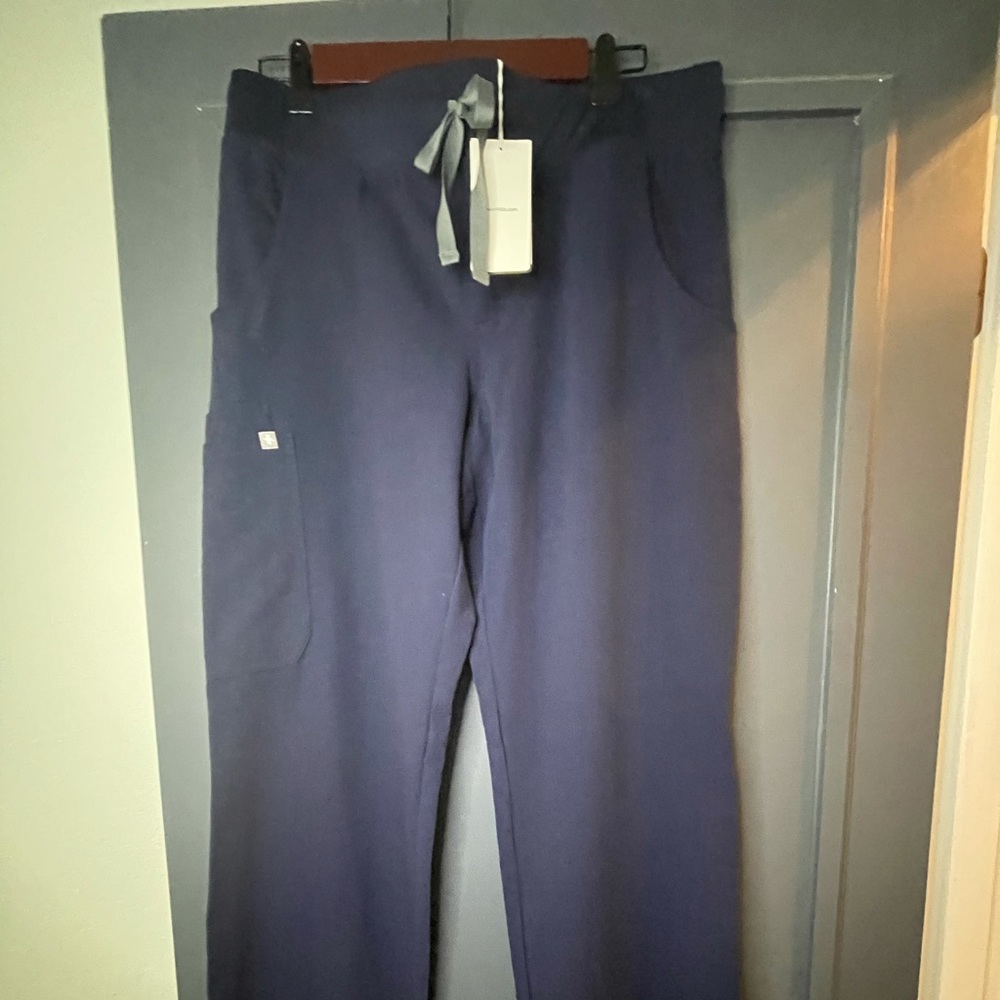 Figs BNWT Navy, Medium Kade pant.